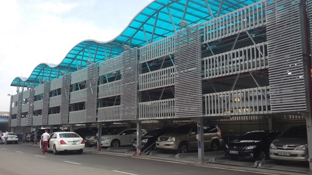 XÂY DỰNG BÃI XE THÉP TIỀN CHẾ