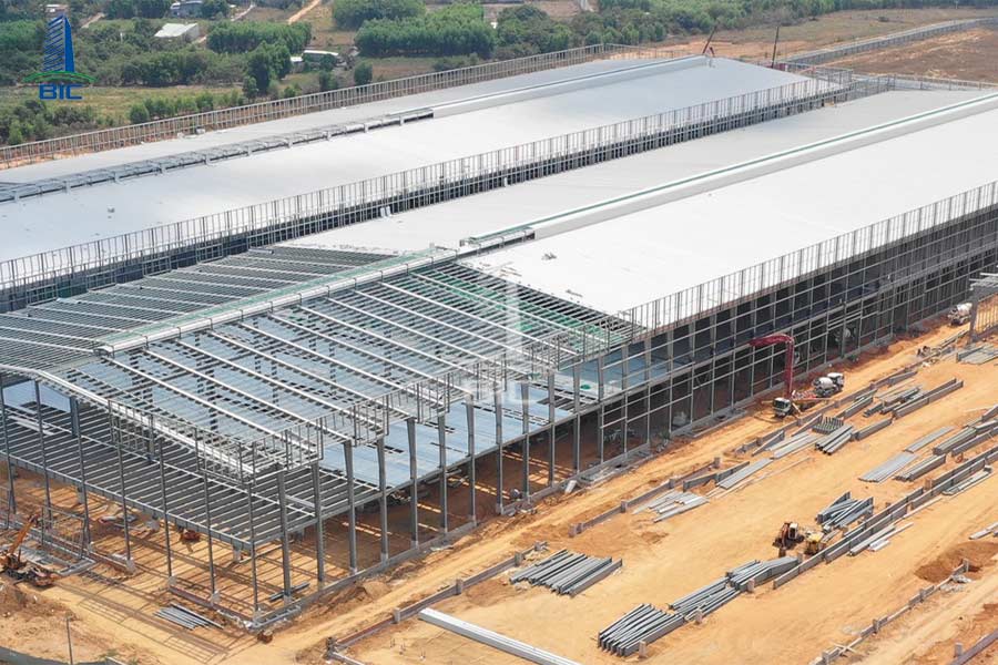 độ dốc mái tôn nhà xưởng