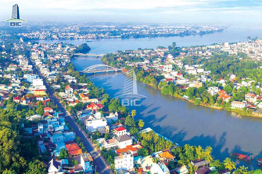 Which Province Has the Most Industrial Parks in Viet Nam?