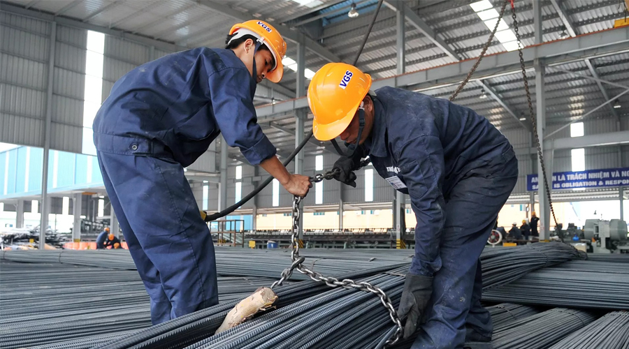 Giá thép giảm lần thứ 8 liên tiếp, bớt được 3 triệu đồng/tấn